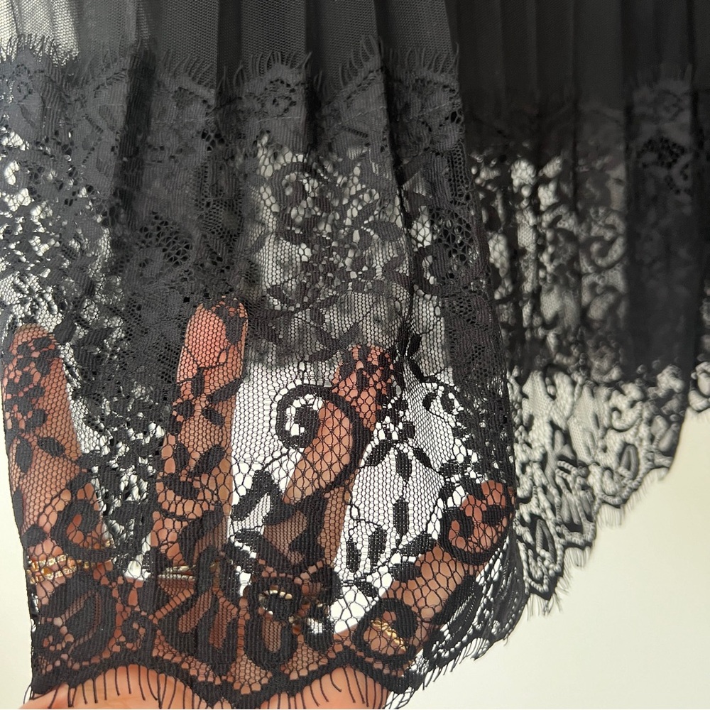 Garcia | Pleated Maxi Skirt with Lace Overlay - Picture 3 of 13